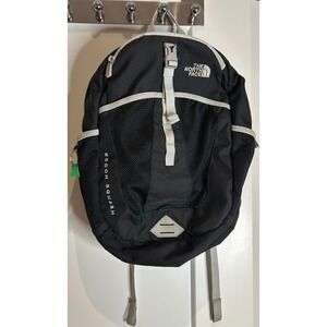 The North Face Recon Squash Backpack Black Grey Youth Small Daypack School Bag